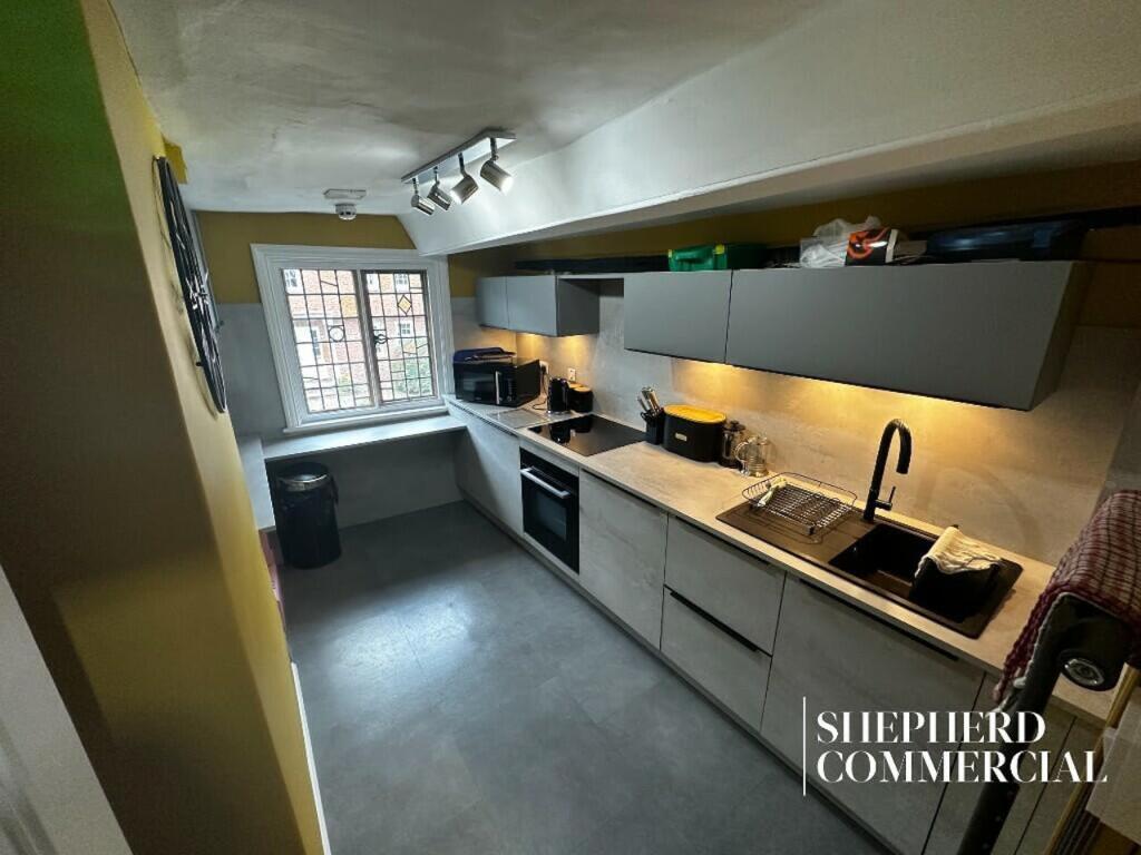 Additional property image - 127 High Street, Henley-in-Arden, B95 5AU