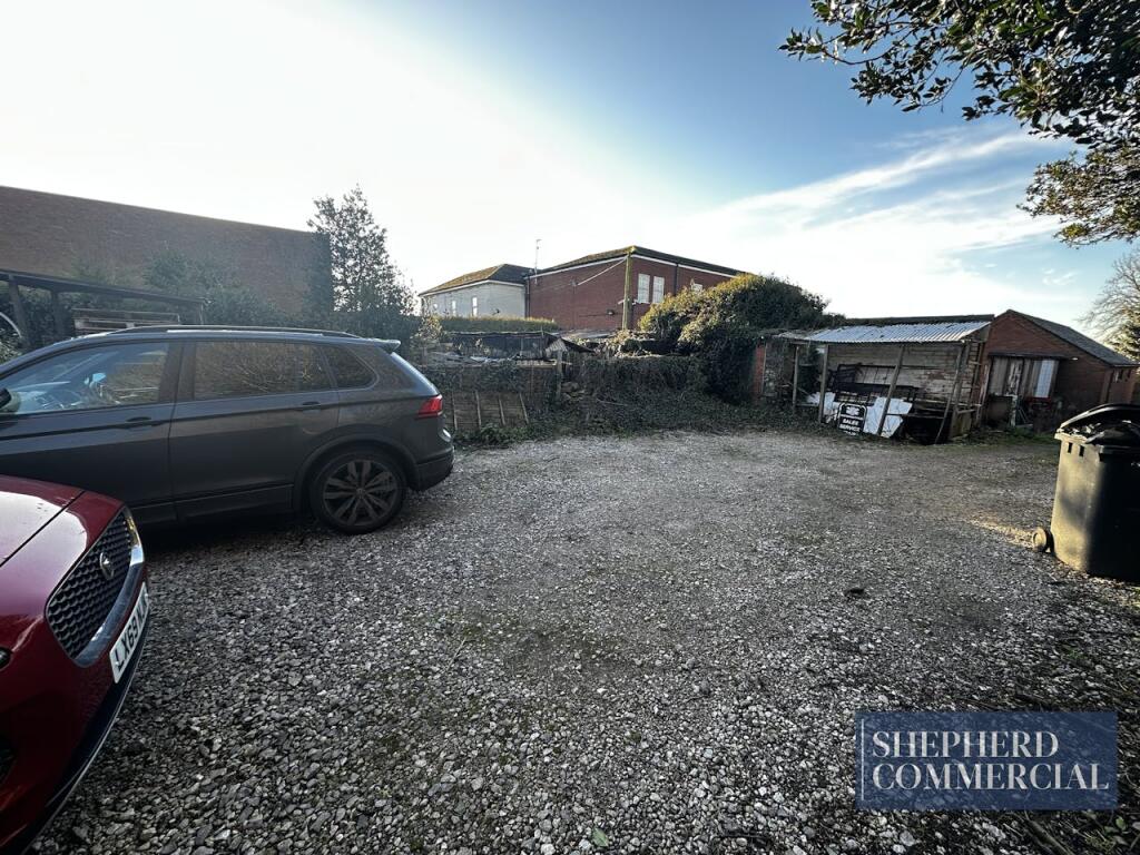 Additional property image - 124 High Street, Coleshill, Birmingham, B46 3BJ