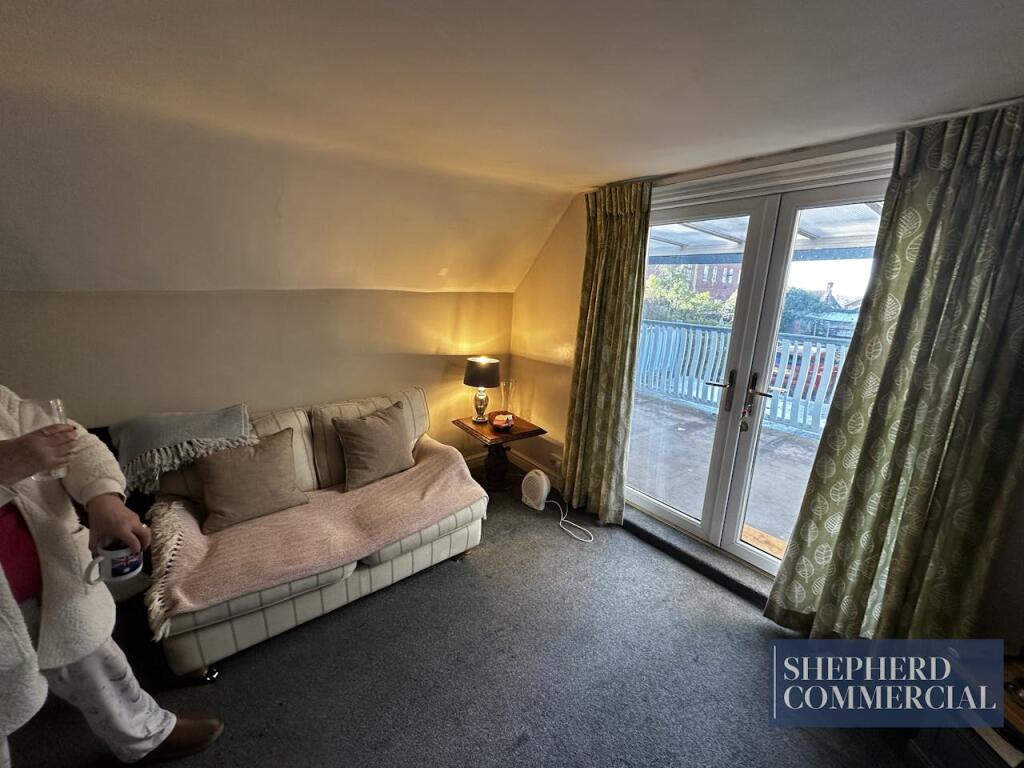Additional property image - 124 High Street, Coleshill, Birmingham, B46 3BJ