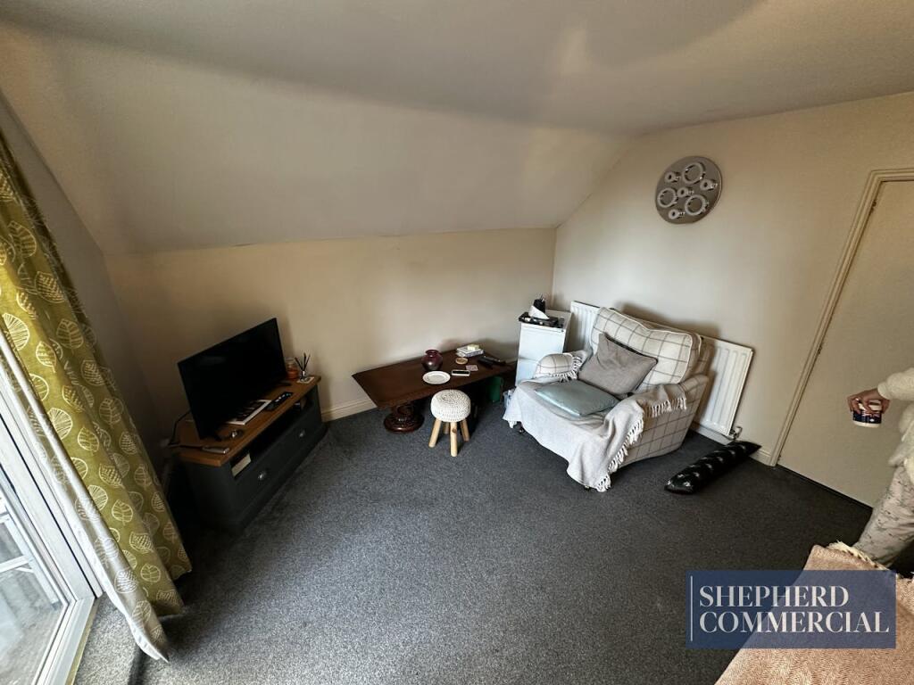 Additional property image - 124 High Street, Coleshill, Birmingham, B46 3BJ