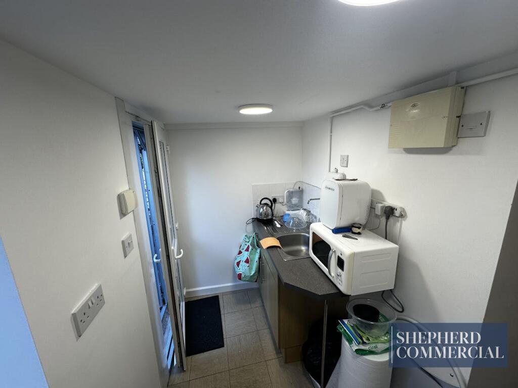 Additional property image - 124 High Street, Coleshill, Birmingham, B46 3BJ