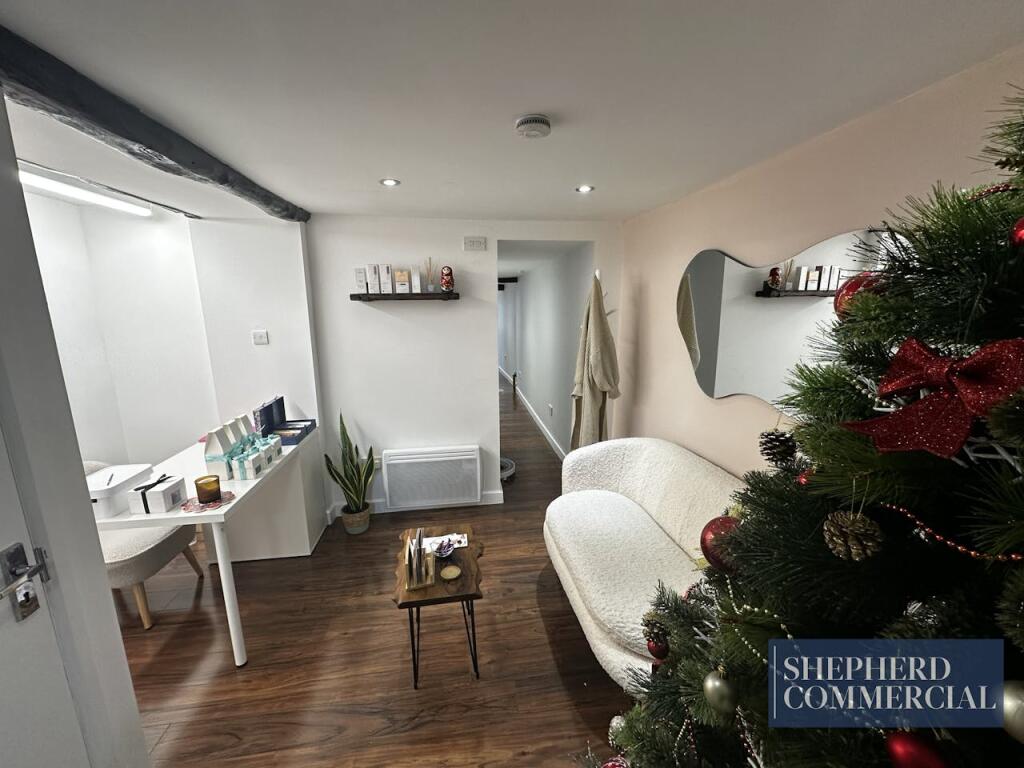Additional property image - 124 High Street, Coleshill, Birmingham, B46 3BJ