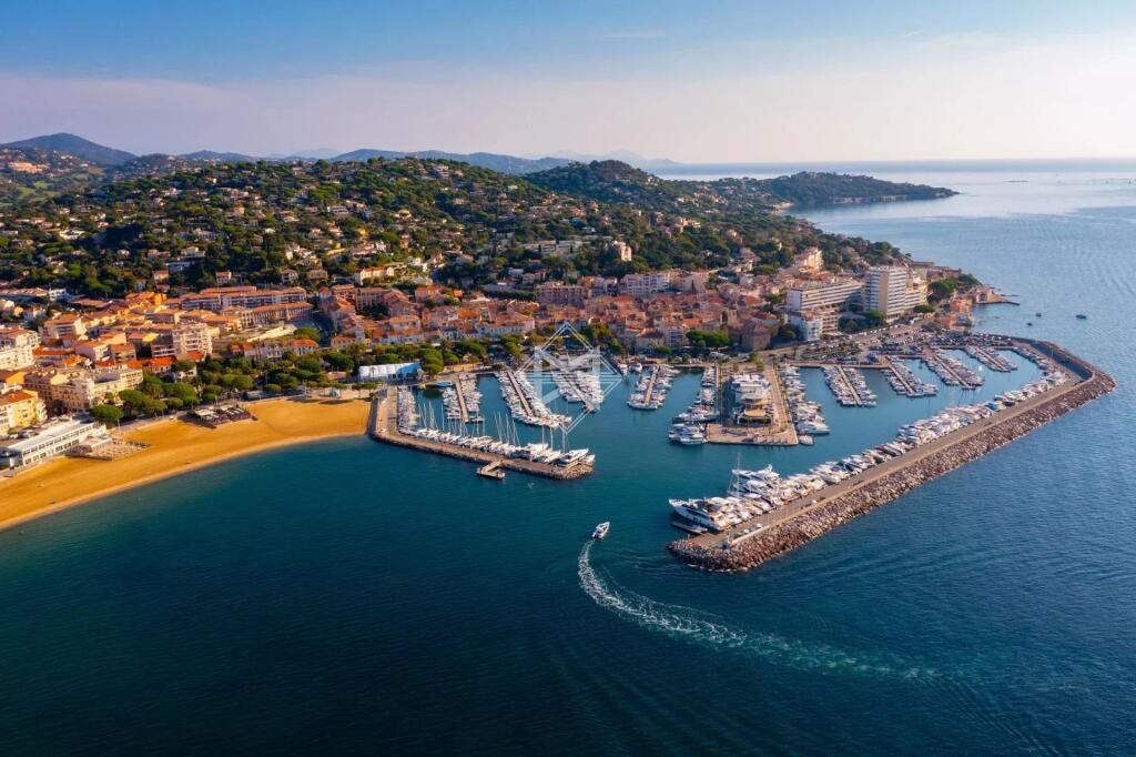 Main image of property: Provence-Alps-Cote d`Azur, Var, Ste-Maxime