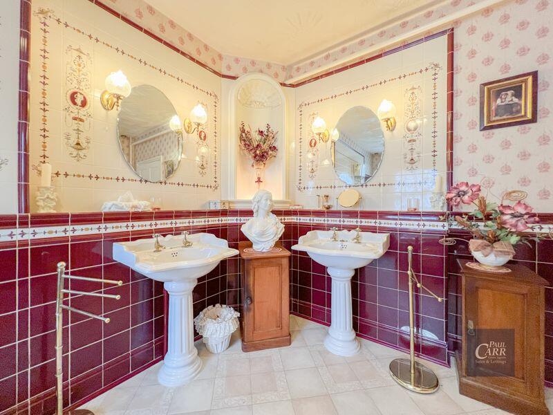 Additional property image - Parkfield House, Watling Street, Two Gates, Tamworth, B77 1HW