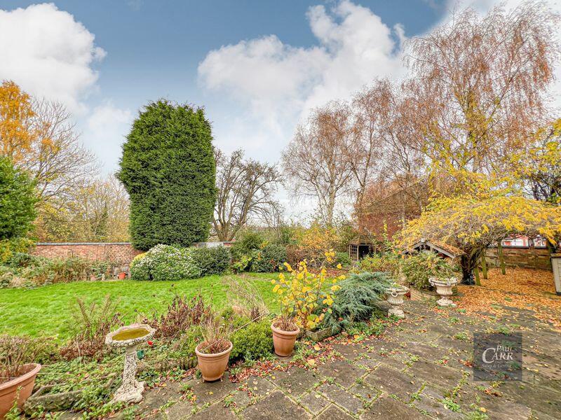 Additional property image - Parkfield House, Watling Street, Two Gates, Tamworth, B77 1HW