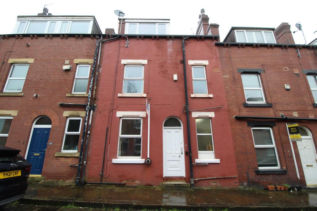 3 bedroom terraced house for rent in Glebe Avenue, Leeds, LS5