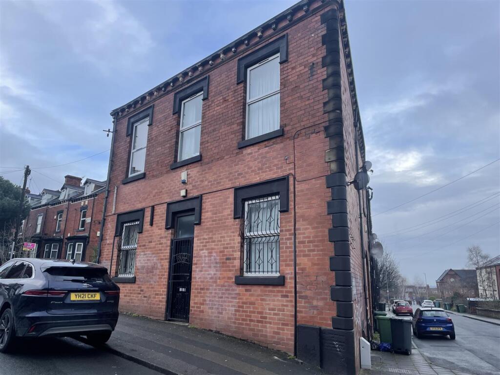 Main image of property: Delph Lane, Leeds