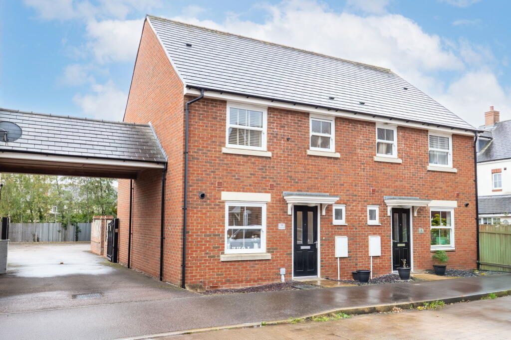 Main image of property: Avocet Road, Wixams