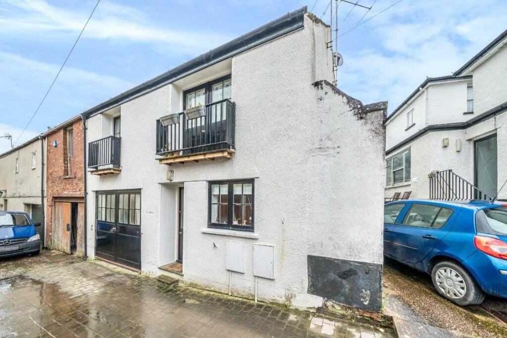 2 bedroom terraced house for sale in Exeter, Devon, EX1