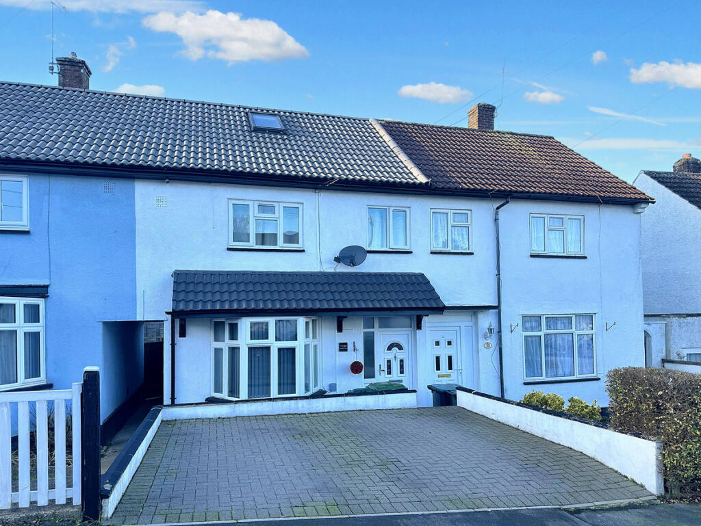 2 bedroom terraced house for sale in Northwick Road, Watford, WD19