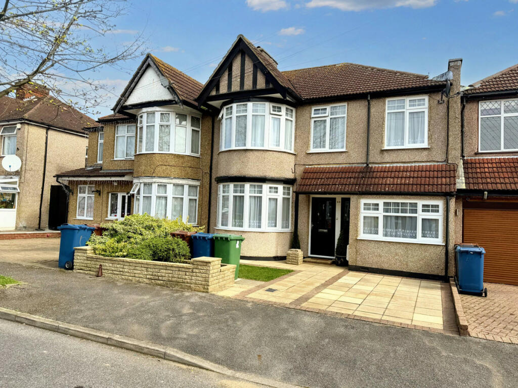 5 bedroom semidetached house for sale in Elmsleigh Avenue, Kenton