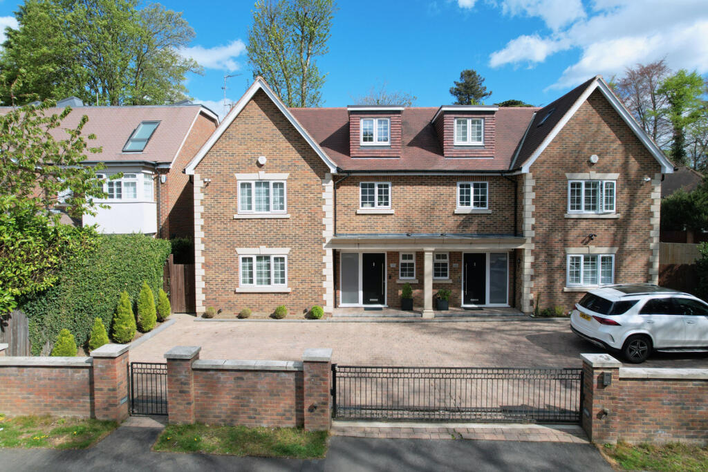Main image of property: The Avenue, Northwood, HA6