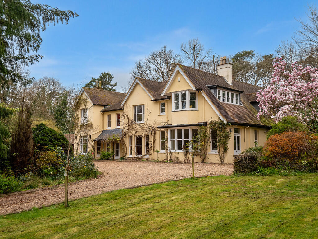 Main image of property: Long Lane, Rickmansworth, WD3