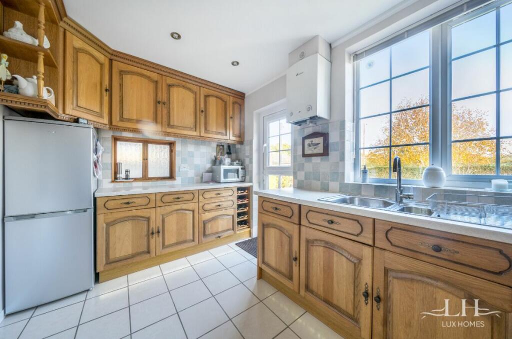 Additional property image - West View, Brentwood