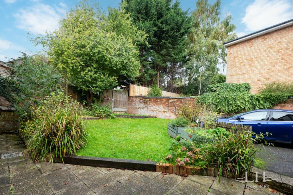 Additional property image - Queens Court, Brentwood