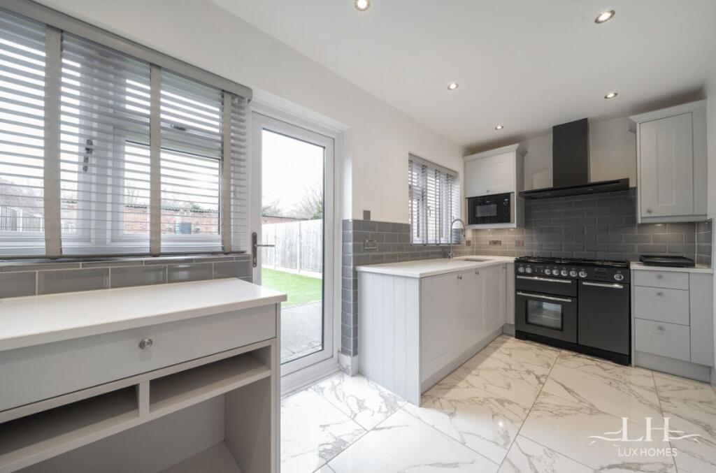 Additional property image - Doddinghurst Road, Brentwood