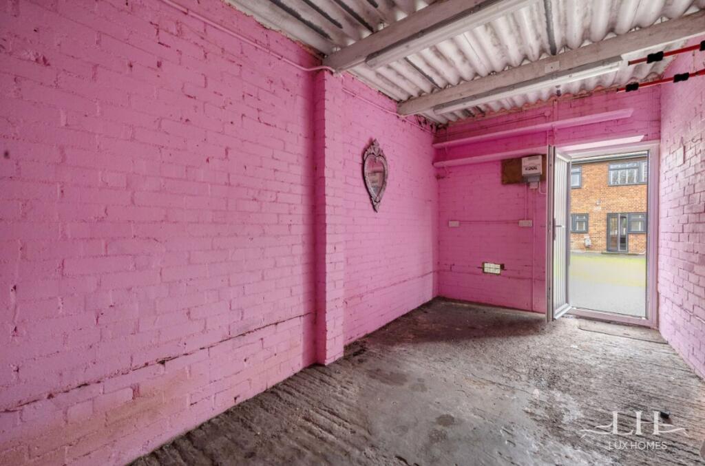 Additional property image - Doddinghurst Road, Brentwood