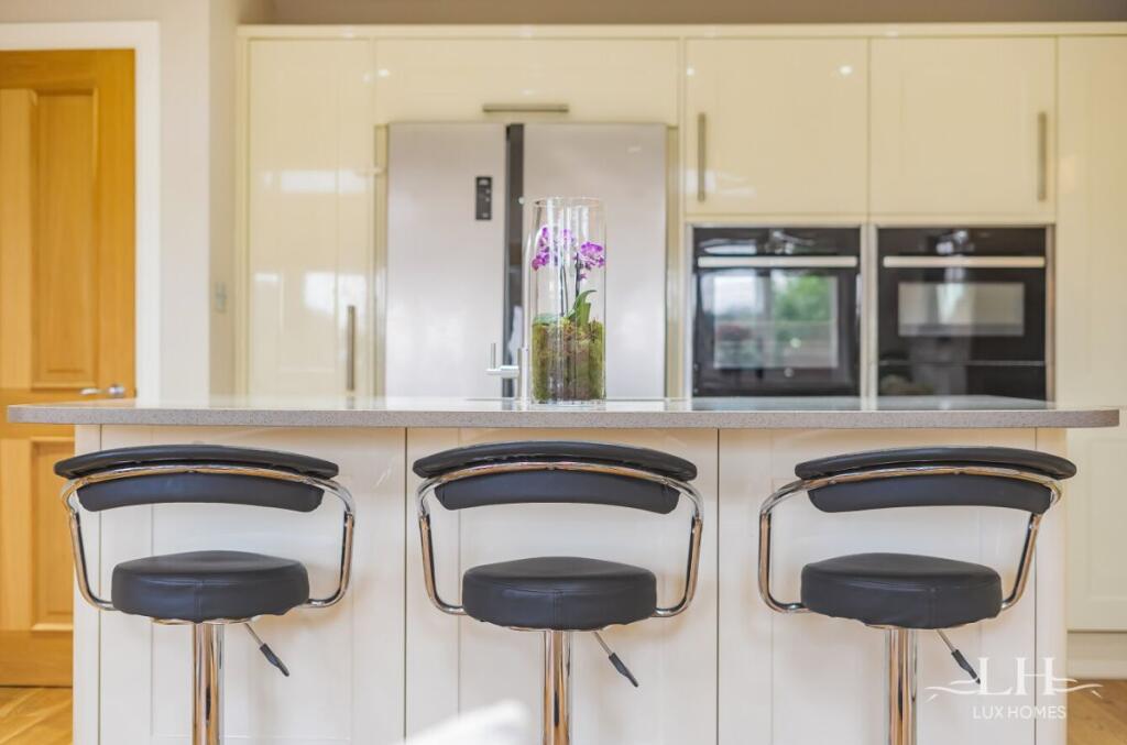 Additional property image - Shevon Way, Brentwood