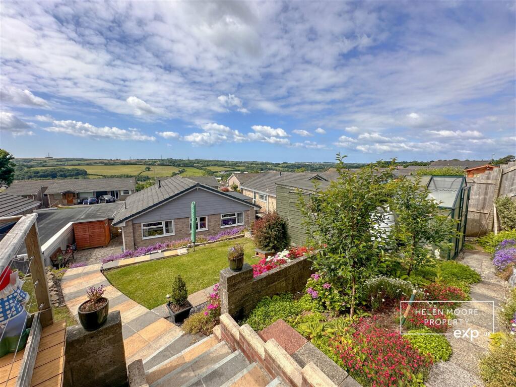 3 bedroom detached bungalow for sale in Henlake Close, Ivybridge, Devon