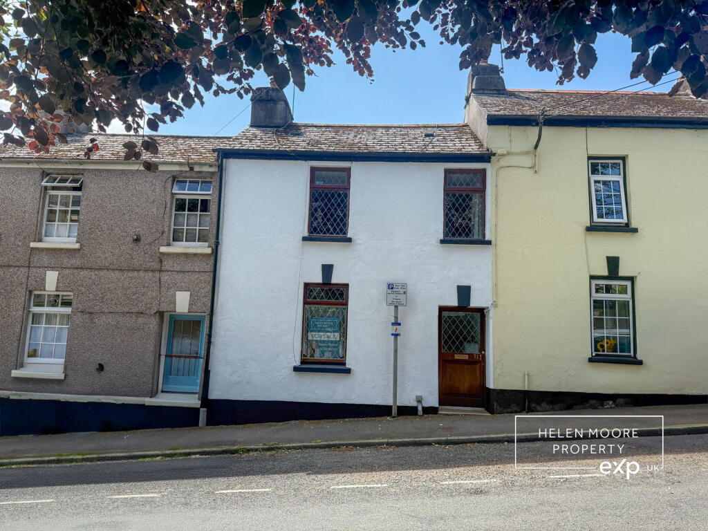 Main image of property: Blachford Road, Ivybridge, Devon