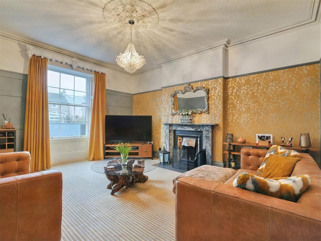 6 bedroom detached house for sale in High Street, Maryport, CA15 6EJ, CA15