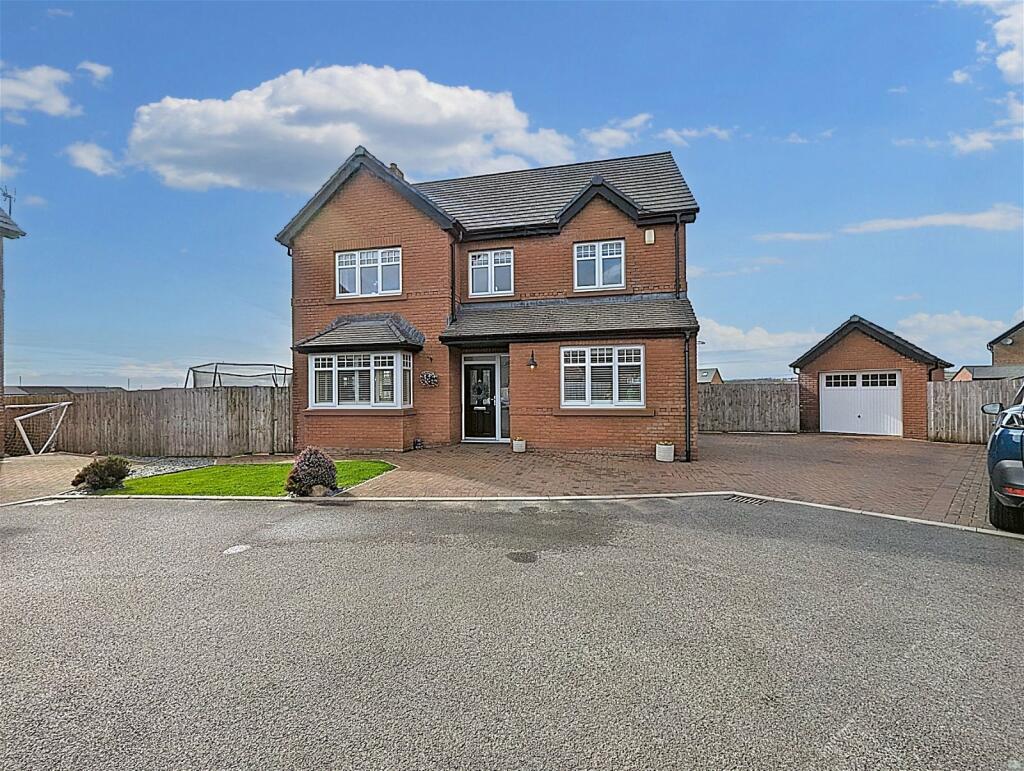 6 bedroom detached house for sale in Garth Close, Keekle Meadows, Cleator Moor, CA25 5RR, CA25