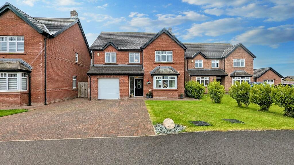 4 bedroom detached house for sale in Keekle Meadows Road, Cleator Moor, CA25 5RW, CA25