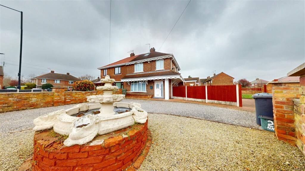 3 bedroom semi-detached house for sale in Aintree Avenue, Cantley, DN4
