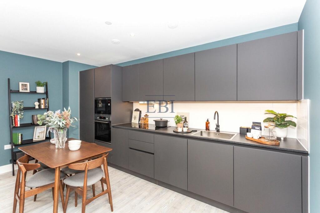 Additional property image - London Square Croydon, 6-44 Station Road, Croydon, CR0
