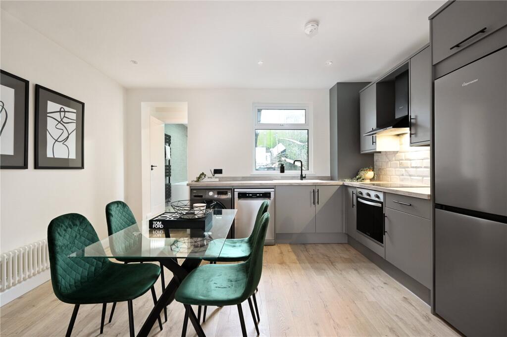 Main image of property: 11 Norton Road, Southborough, Tunbridge Wells, TN4