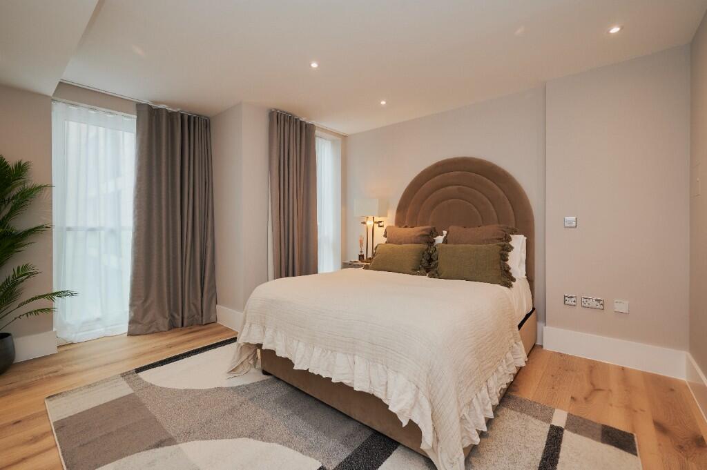 Main image of property: Flat 33, 219 Baker, 219 Baker Street, London, NW1