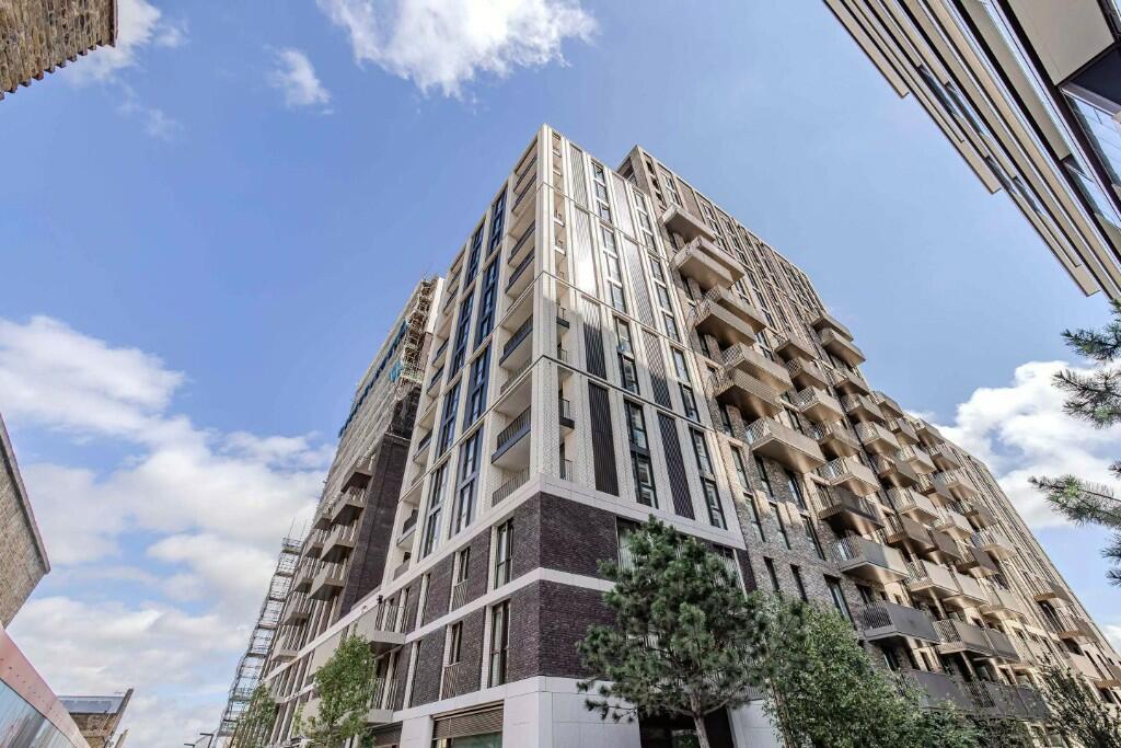 Main image of property: 2 Merino Gardens, London Dock, E1W 2DR