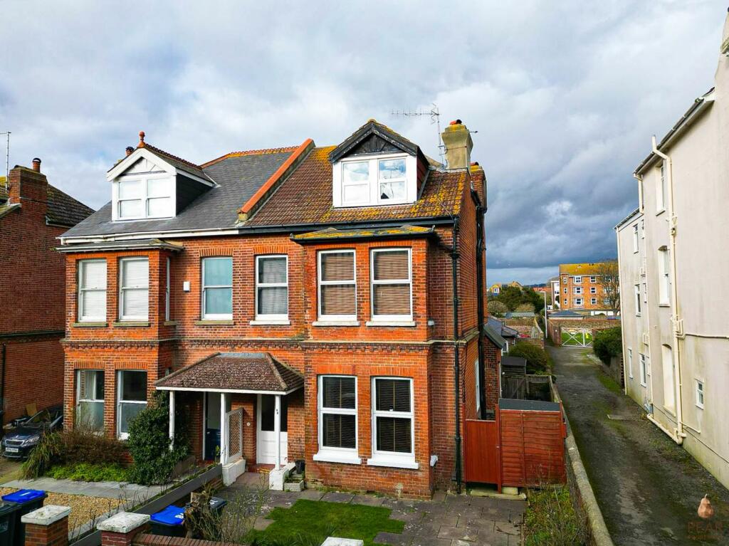 Studio flat for sale in Rowlands Road, Worthing, BN11