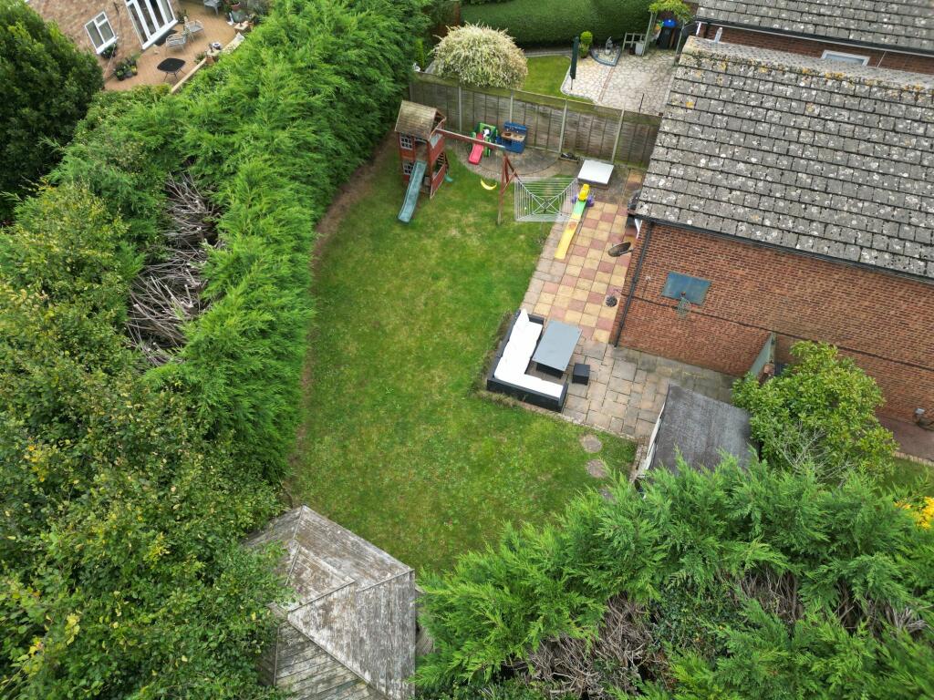 Additional property image - Welland Close, Worthing, BN13
