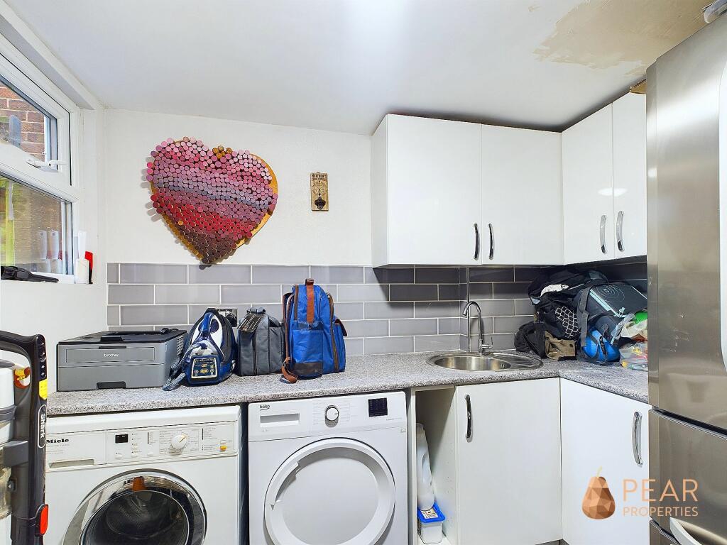 Additional property image - Welland Close, Worthing, BN13