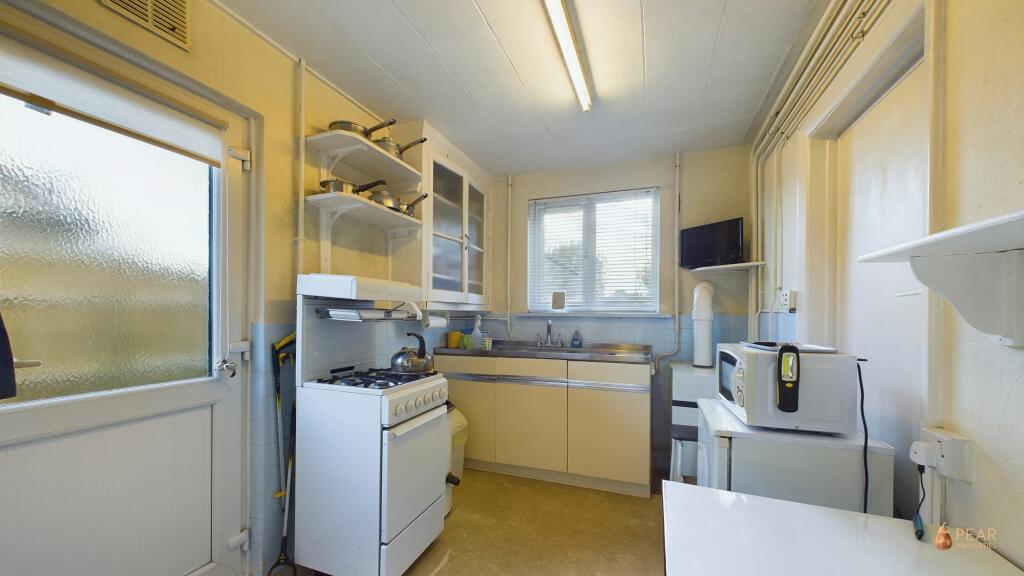 Additional property image - Marlowe Road, Worthing, BN14
