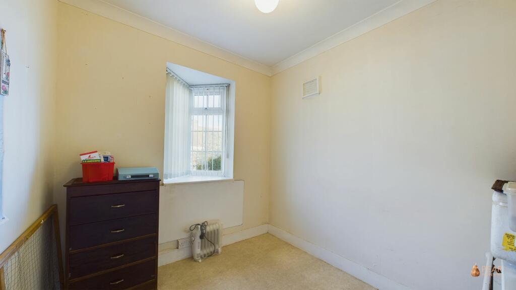 Additional property image - Marlowe Road, Worthing, BN14