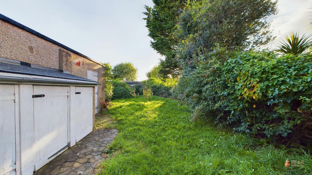 Additional property image - Marlowe Road, Worthing, BN14