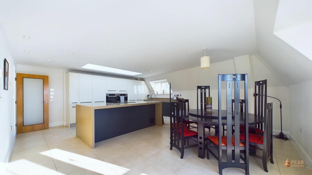 Additional property image - Marine Parade, Worthing, BN11