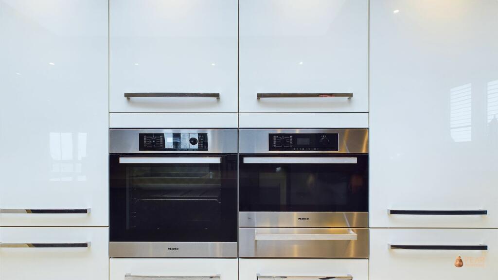 Additional property image - Marine Parade, Worthing, BN11