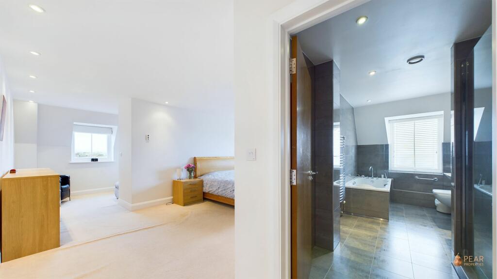 Additional property image - Marine Parade, Worthing, BN11