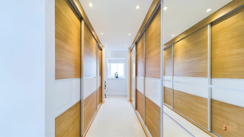 Additional property image - Marine Parade, Worthing, BN11