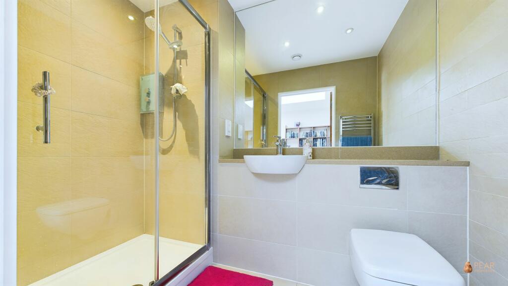 Additional property image - Marine Parade, Worthing, BN11