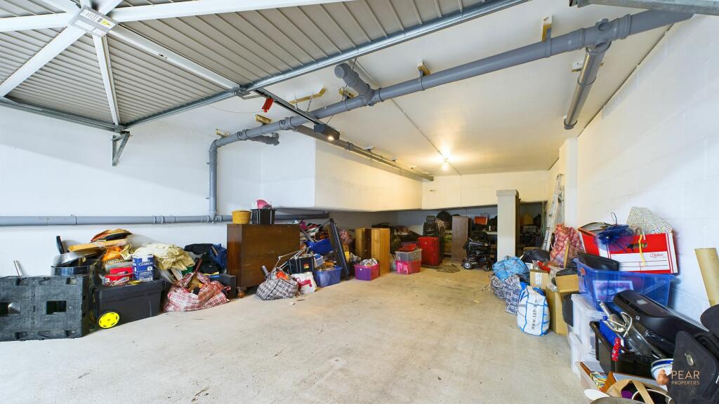 Additional property image - Marine Parade, Worthing, BN11
