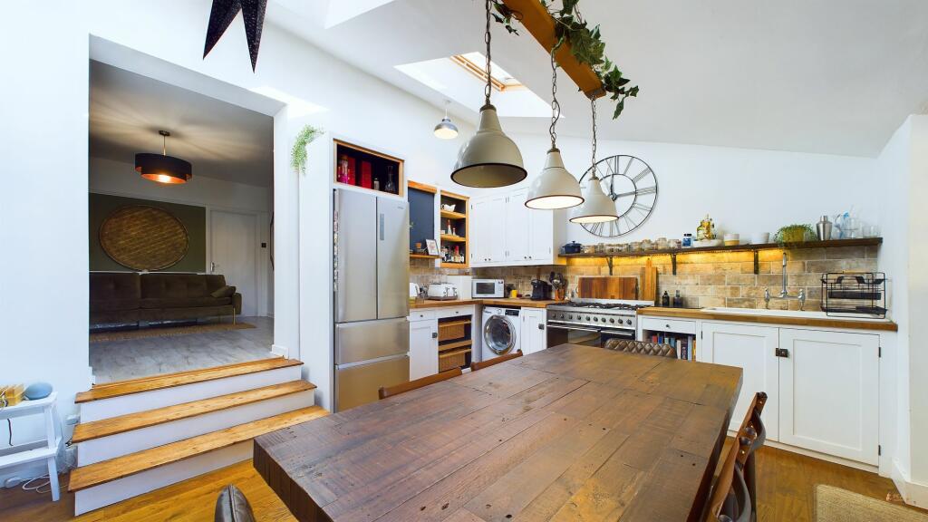 Additional property image - Manor Road, Lancing, BN15