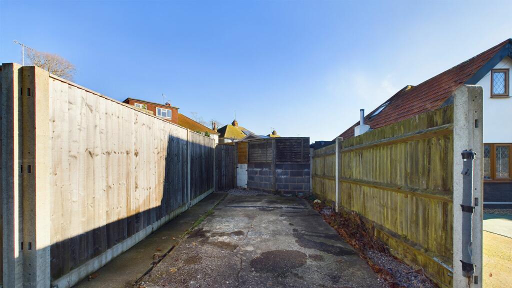 Additional property image - Manor Road, Lancing, BN15