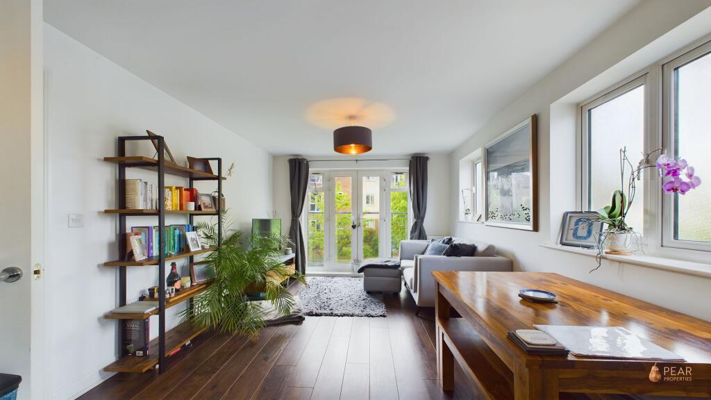Additional property image - Lyndhurst House, Monarch Way. Shoreham-By-Sea, BN43