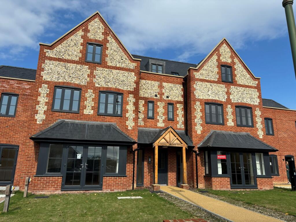 Main image of property: Knights Gate, West Street, BN15