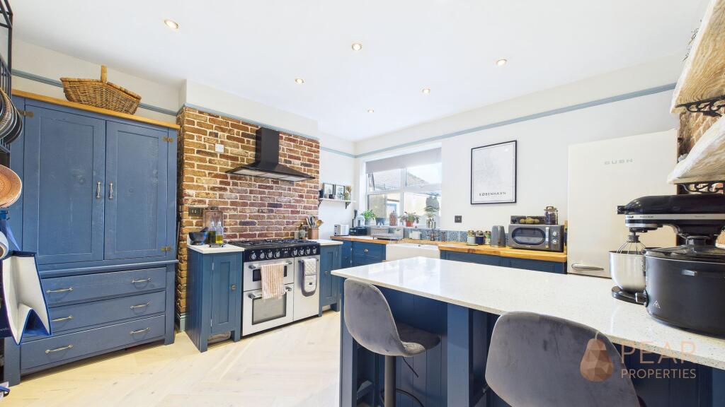 Main image of property: Navarino Road, Worthing, BN11