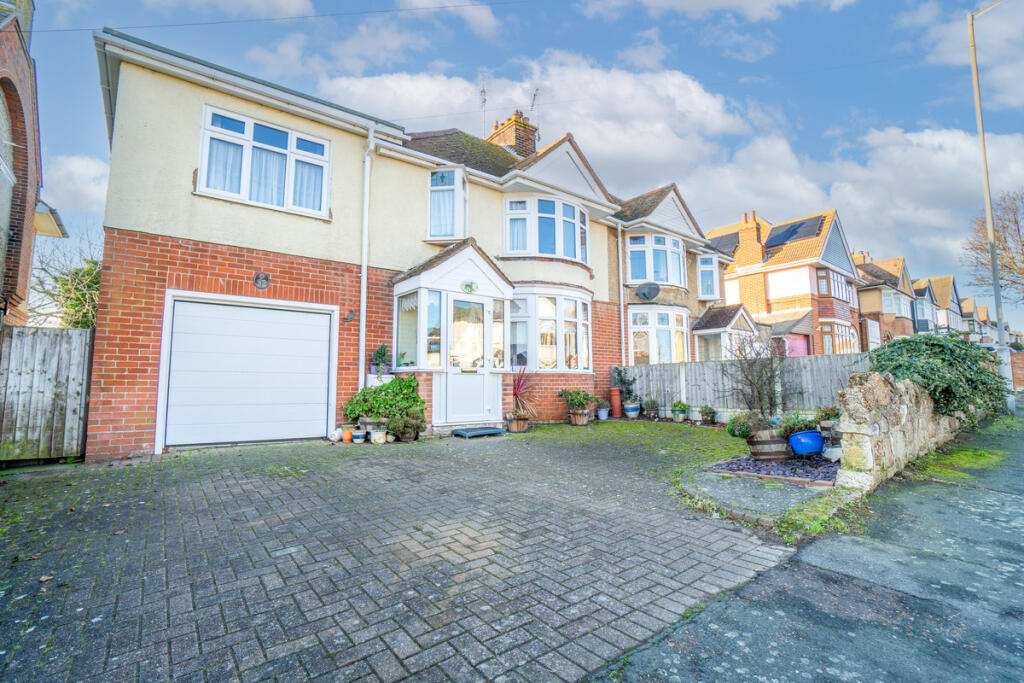Additional property image - Highfield Avenue, Harwich, CO12 4